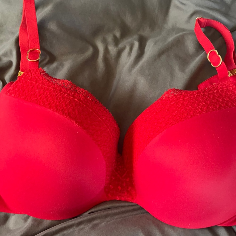 Victoria Secret 34DDD